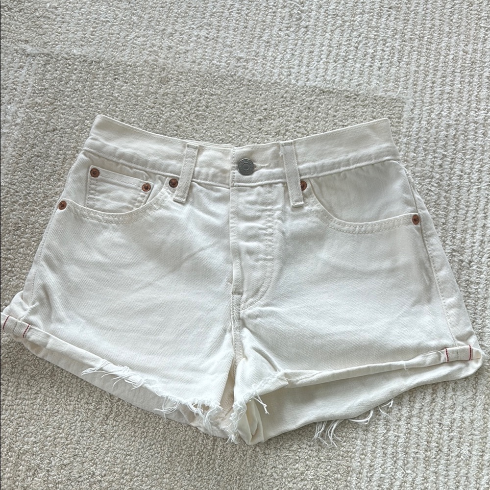 Levis vintage white shorts